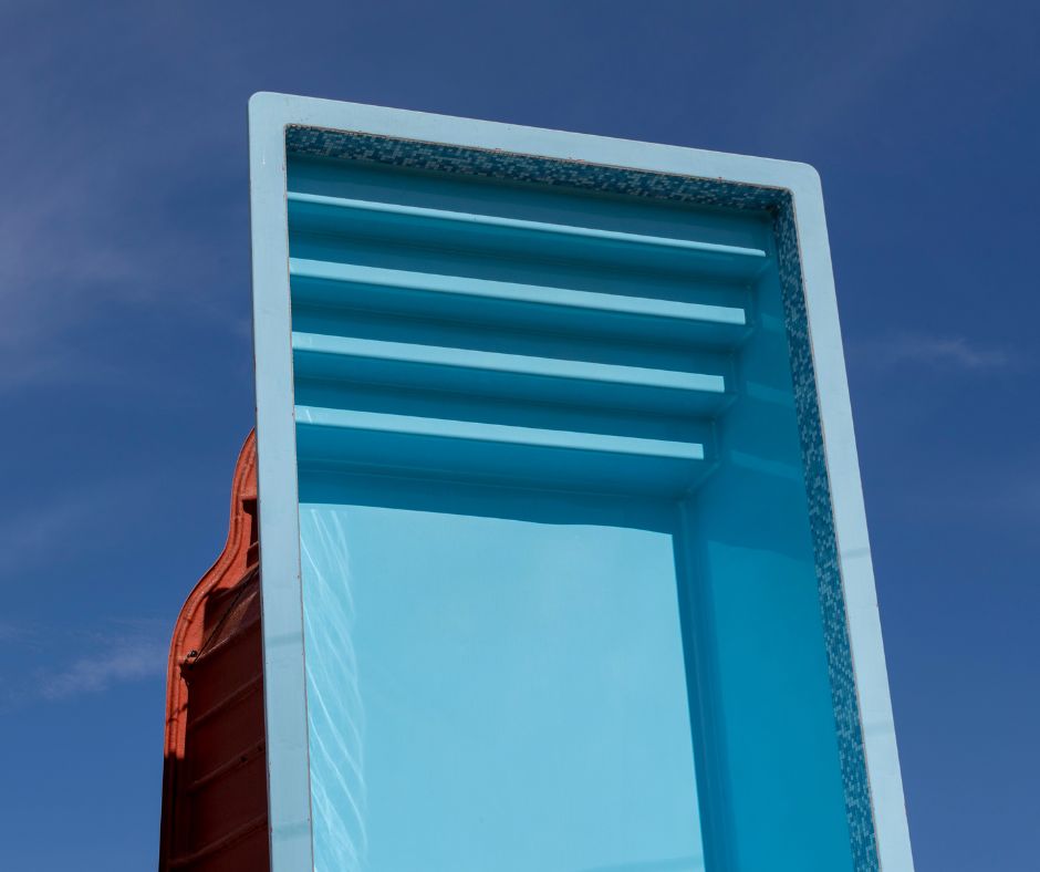 size_and_style_of_fiberglass_pool